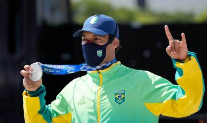 Kelvin Hoefler, medalhista de prata no skate street nas Olimpíadas