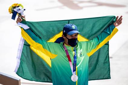 Kelvin Hoefler conquistou a medalha de prata no skate street