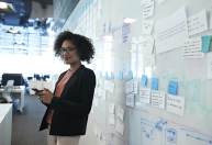 Lideranças femininas em empresas ainda são raridade no Brasil, diz estudo da B3