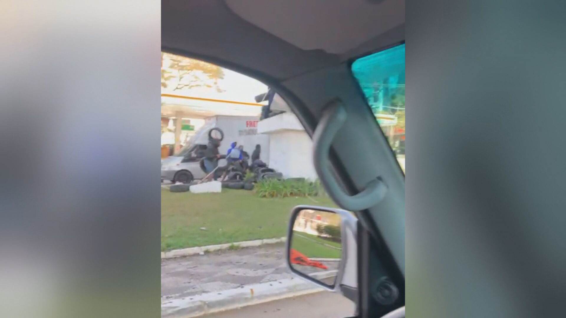 Suspeito estaria dirigindo caminhão com os pneus do incêndio Suspeito estaria dirigindo caminhão com os pneus do incêndio