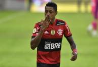 Após quase dez meses, Bruno Henrique volta a ser relacionado no Flamengo