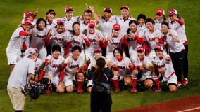 Seleção japonesa ficou com o ouro ao derrotar os EUA na final do softbol