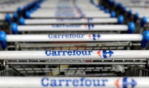Logotipo do Carrefour em loja da rede em São Paulo. 18/7/2017