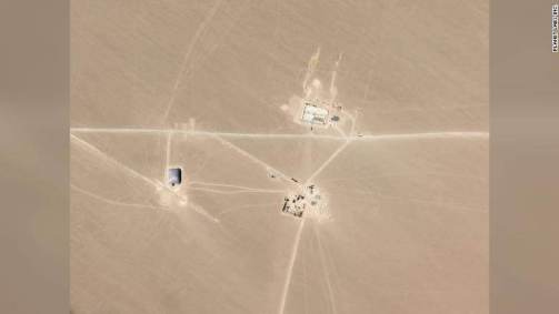 silos de mísseis em construção no deserto chinês