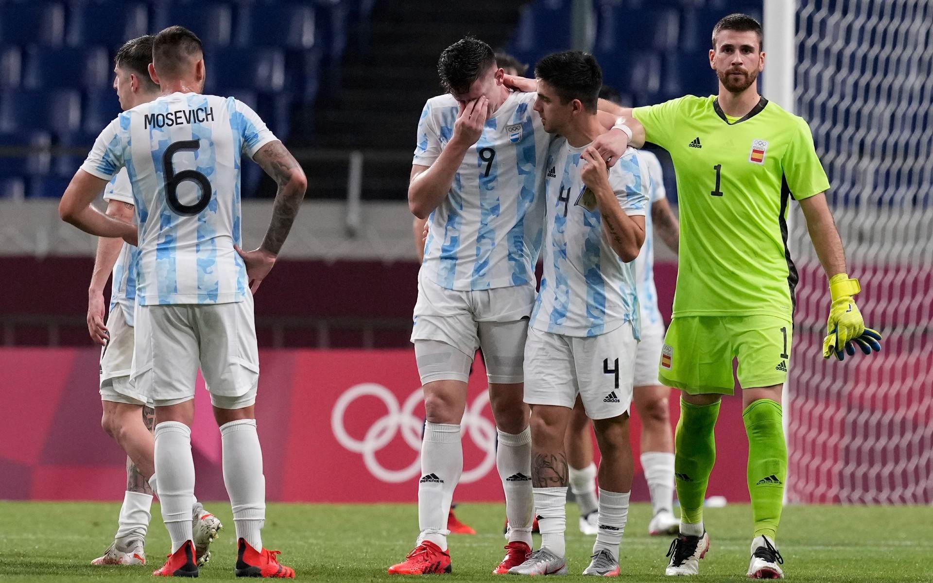 Jogadores da Argentina lamentam empate com Espanha e eliminação nas Olimpíadas