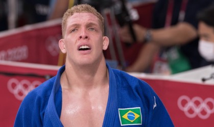 Na categoria até 100kg do judô masculino, brasileiro Rafael Buzacarini