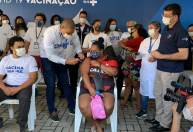 Rio inicia campanha de aplicação de 2ª dose em moradores do Complexo da Maré