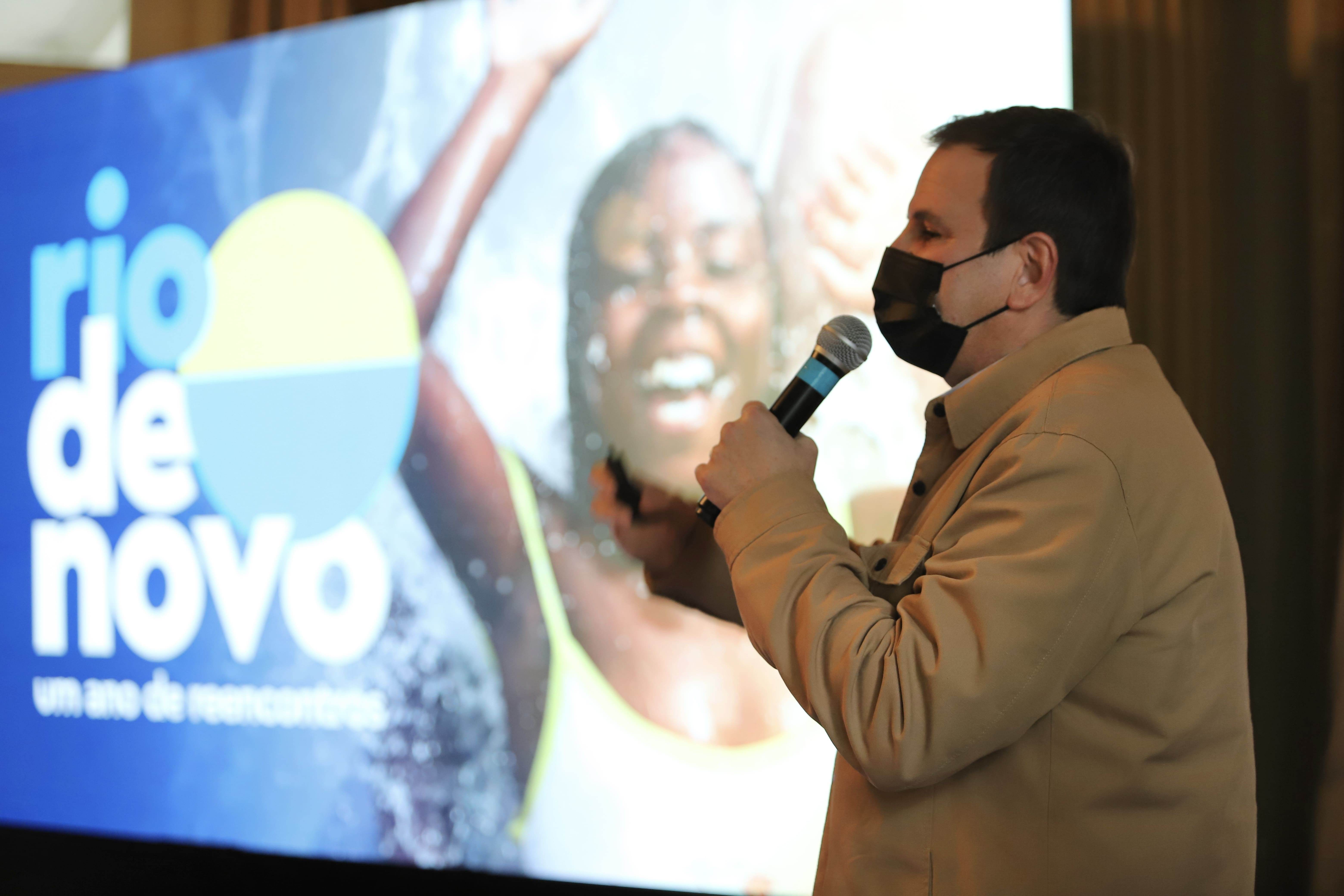 Prefeito do Rio, Eduardo Paes anuncia flexibilizações para outubro e novembro