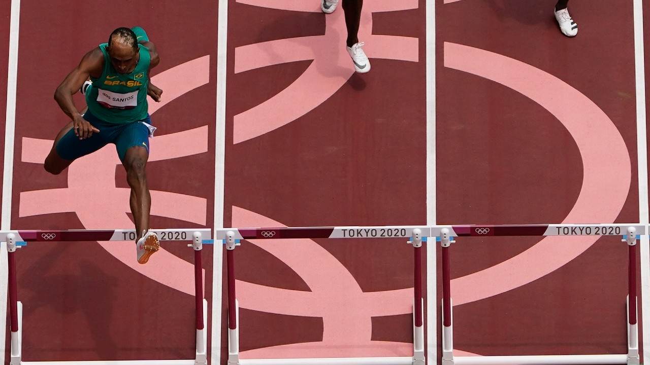 Brasileiro Alison dos Santos garantiu sua classificação para as semifinais