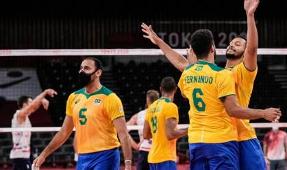 Seleção masculina de vôlei se recupera e vence os americanos nas Olimpíadas