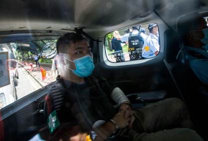 Tong Ying-Kit chega ao tribunal em 6 de julho de 2020, em Hong Kong / Getty Imag