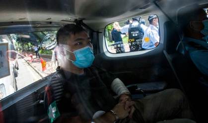 Tong Ying-Kit chega ao tribunal em 6 de julho de 2020, em Hong Kong / Getty Imag