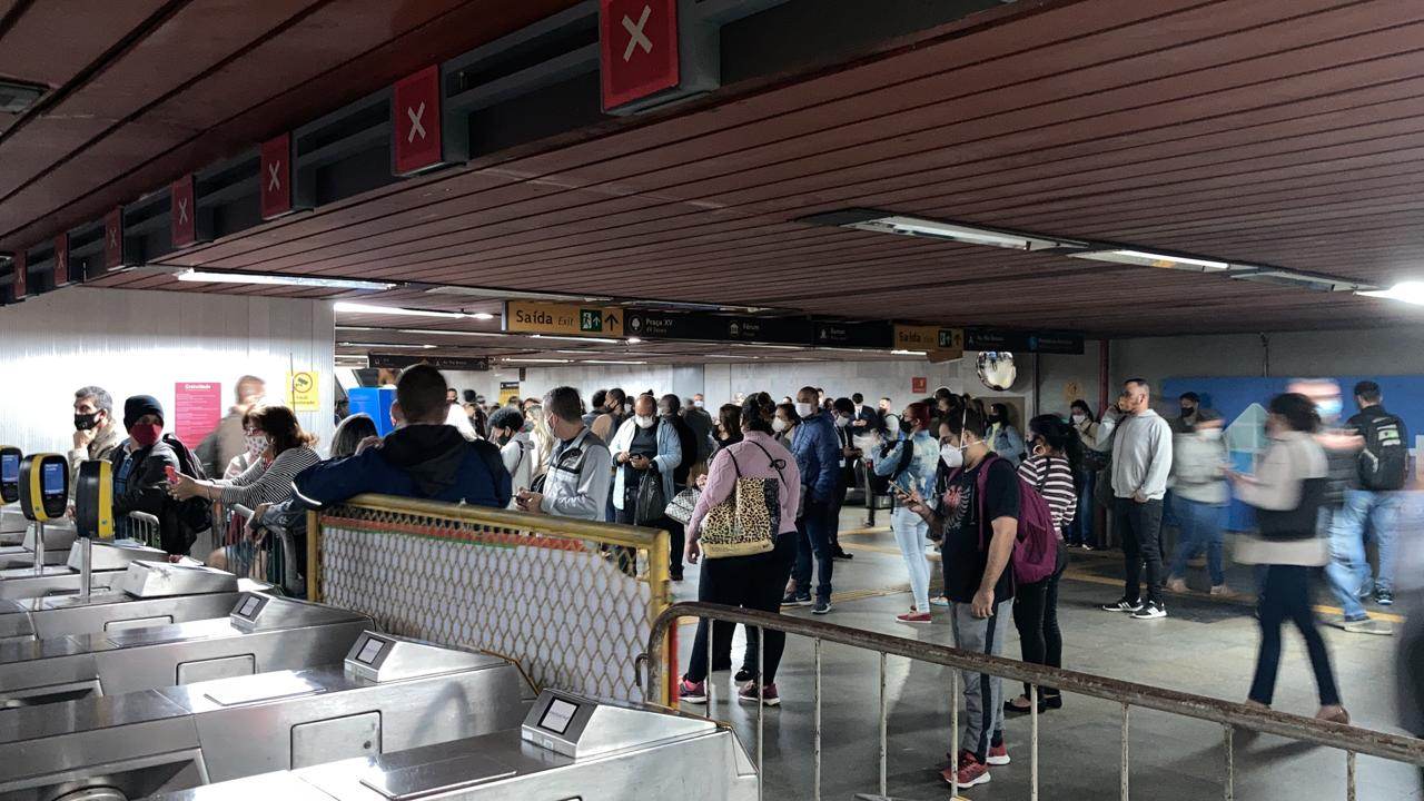 Pane geral no sistema de energia do metrô do Rio de Janeiro