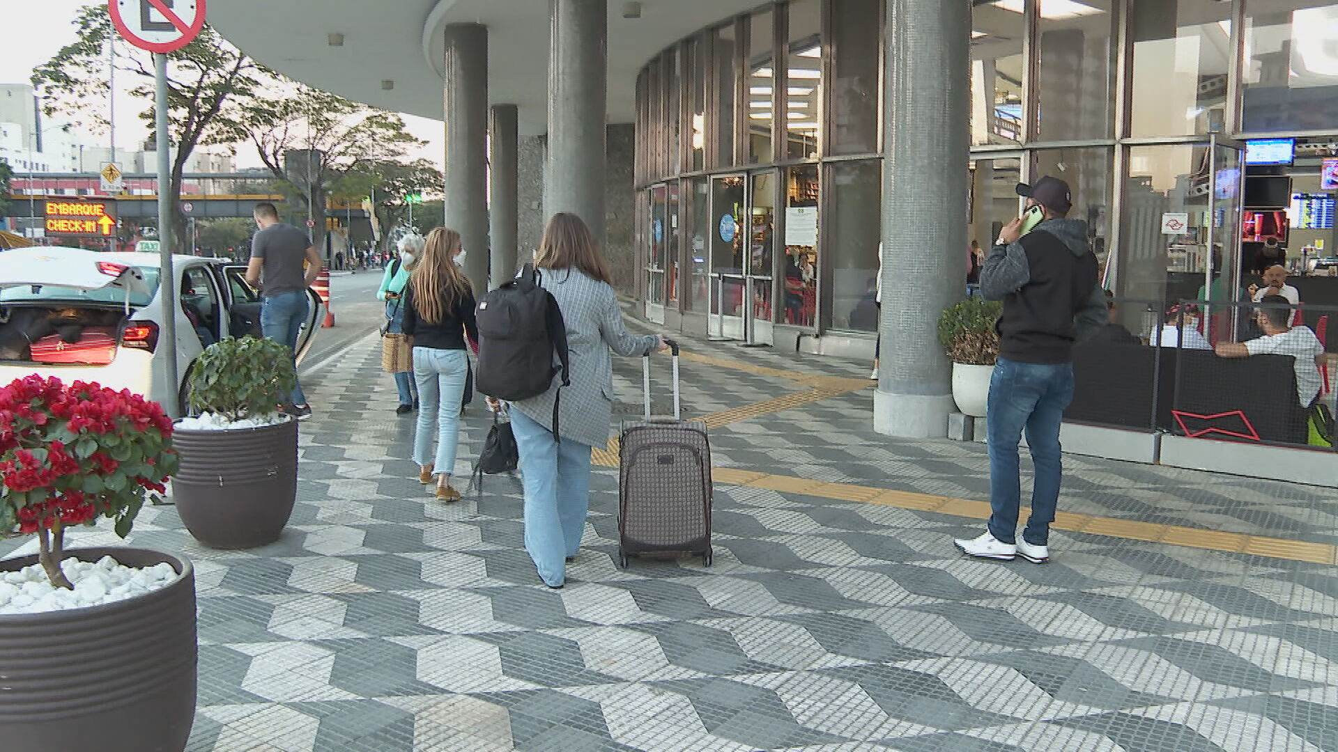 61% dos brasileiros planeja viajar após a vacina (31-07-2021)