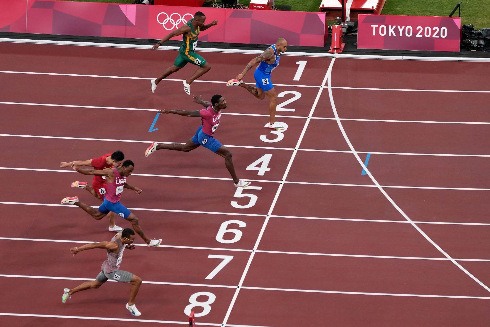 Linha de chegada dos 100m rasos masculino, prova mais rápida das Olimpíadas Linha de chegada dos 100m rasos masculino, prova mais rápida das Olimpíadas