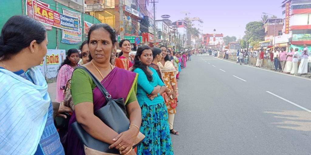 Mulheres participam do protesto 'Women's Wall' contra discriminação de gênero Mulheres participam do protesto 'Women's Wall' contra discriminação de gênero