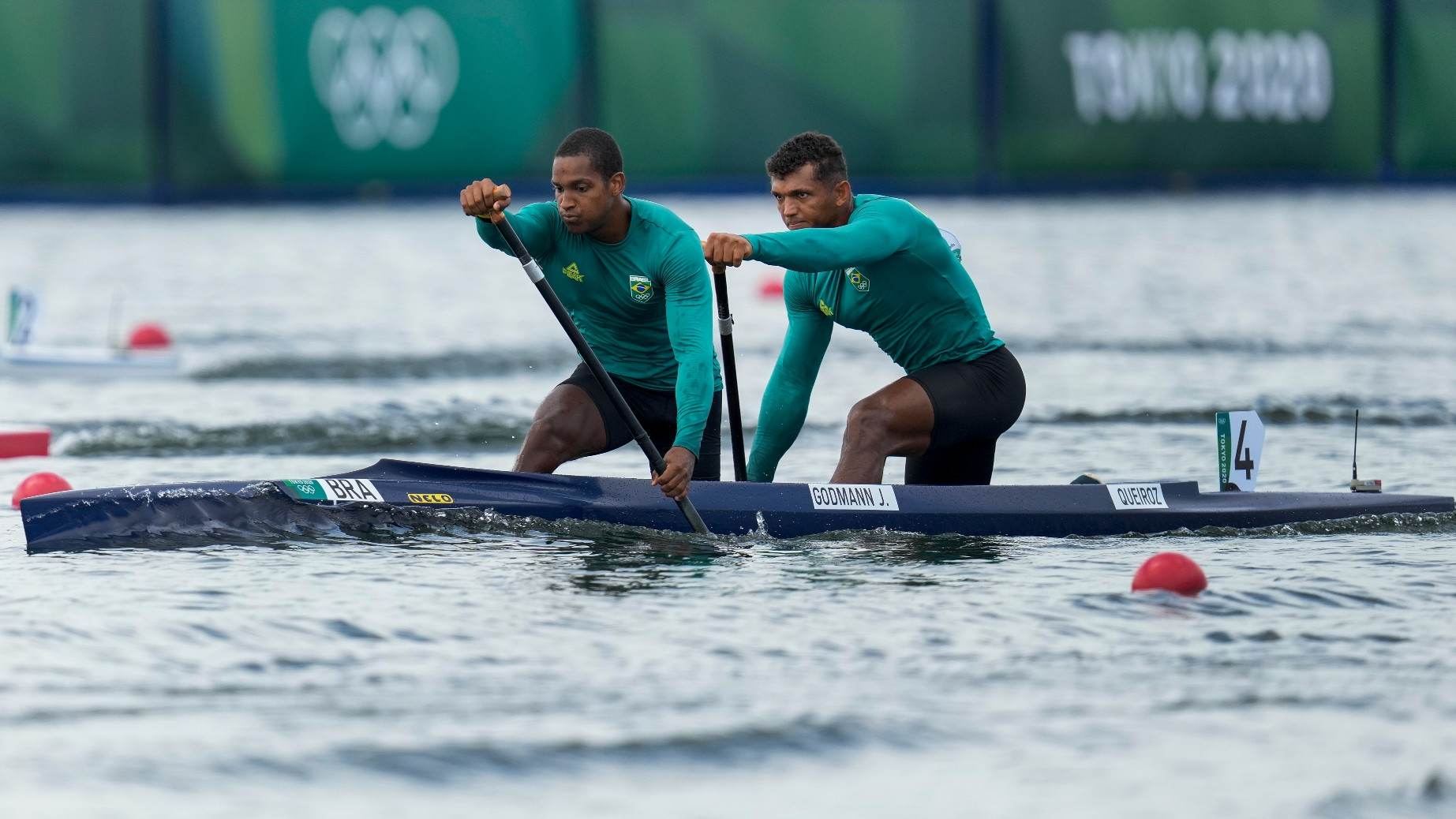 Jacky Godmann e Isaquias Queiroz nas eliminatórias da canoagem em Tóquio Jacky Godmann e Isaquias Queiroz nas eliminatórias da canoagem em Tóquio