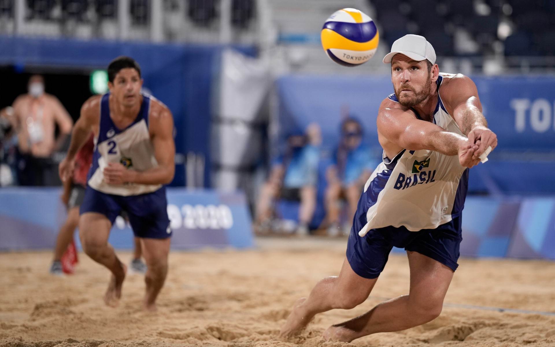 Alison (D) e Álvaro venceram dupla mexicana nas oitavas do vôlei de praia Alison (D) e Álvaro venceram dupla mexicana nas oitavas do vôlei de praia