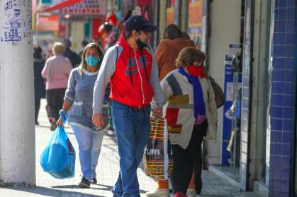 Movimento de consumidores na Grande São Paulo, na tarde de segunda-feira (2)