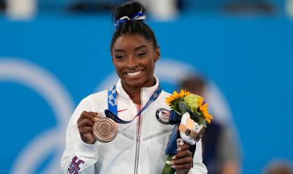 Simone Biles disse que não esperava medalha na trave e que vai valorizar bronze