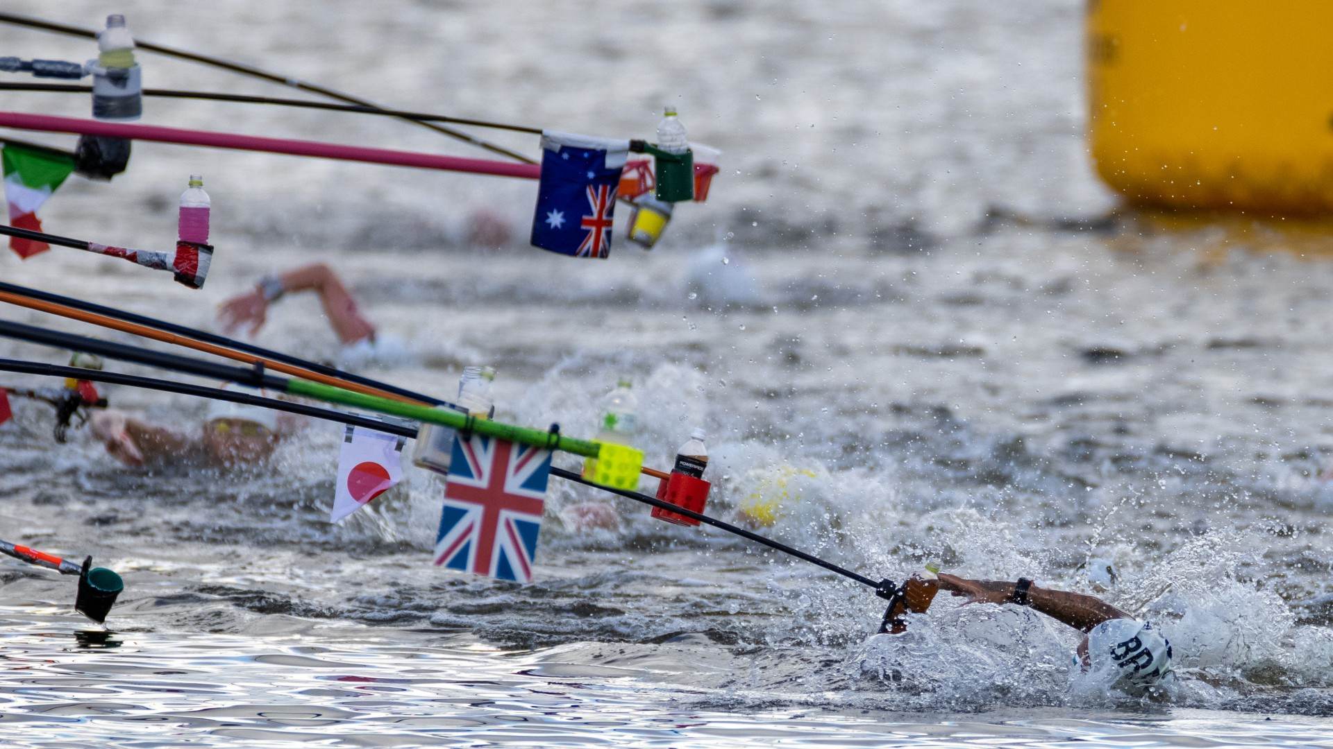 Ana Marcela Cunha, campeã da maratona aquática nas Olimpíadas
