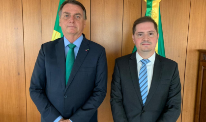 O presidente Jair Bolsonaro e Bruno Bianco, apontado como novo Advogado-Geral da