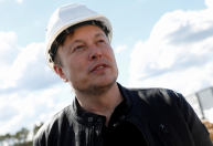 Elon Musk diz estar ‘pensando’ em se tornar influenciador em tempo integral