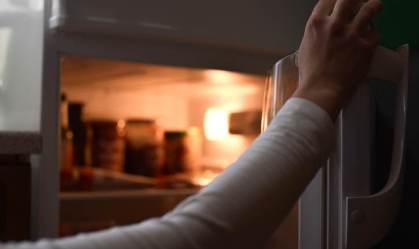 Sem luz em casa? Veja os cuidados com alimentos estragados