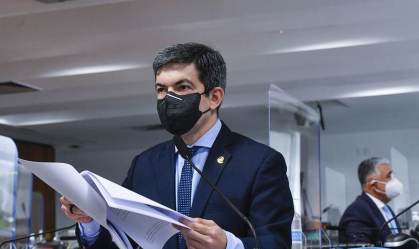 'Podemos ser 2ª maior força progressista’, diz Randolfe sobre federação com PSOL