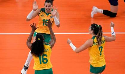 Sem Tandara, Brasil vence Coreia do Sul e duela com EUA pelo ouro no vôlei