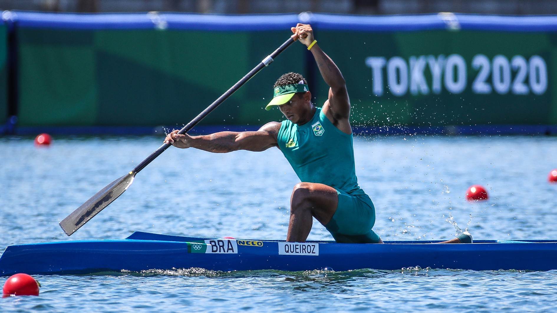 Isaquias Queiroz se classifica para as finais da canoagem