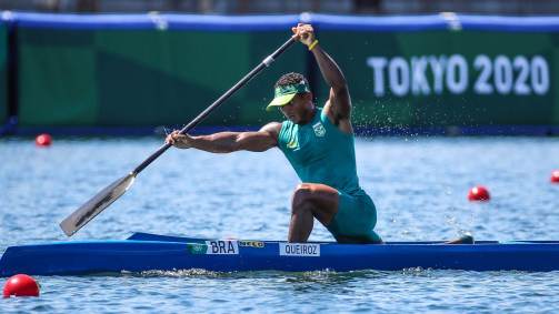 Isaquias Queiroz se classifica para as finais da canoagem