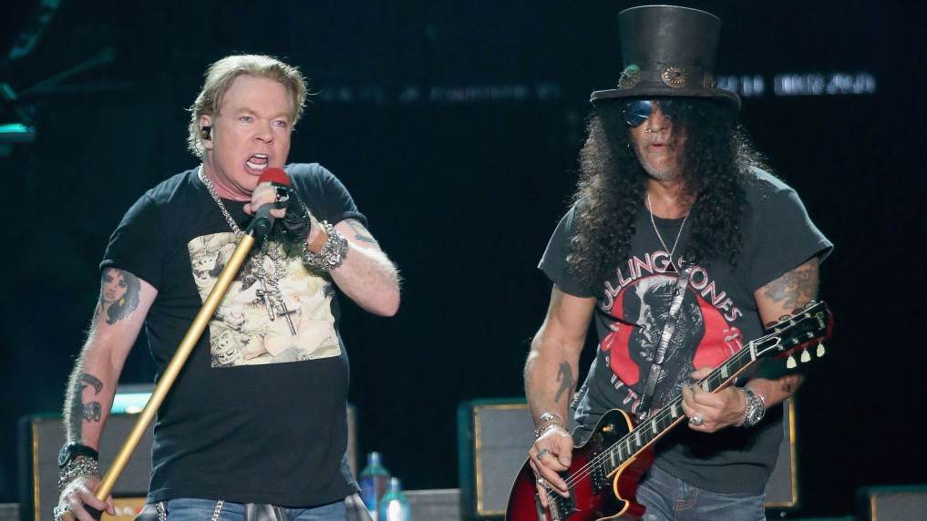 Guns N' Roses retorna ao Brasil em 2026 como headliner do Monsters of Rock | CNN Brasil