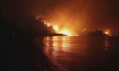 Número de mortos em incêndio na Grécia sobe para 2 (07.Ago.2021)