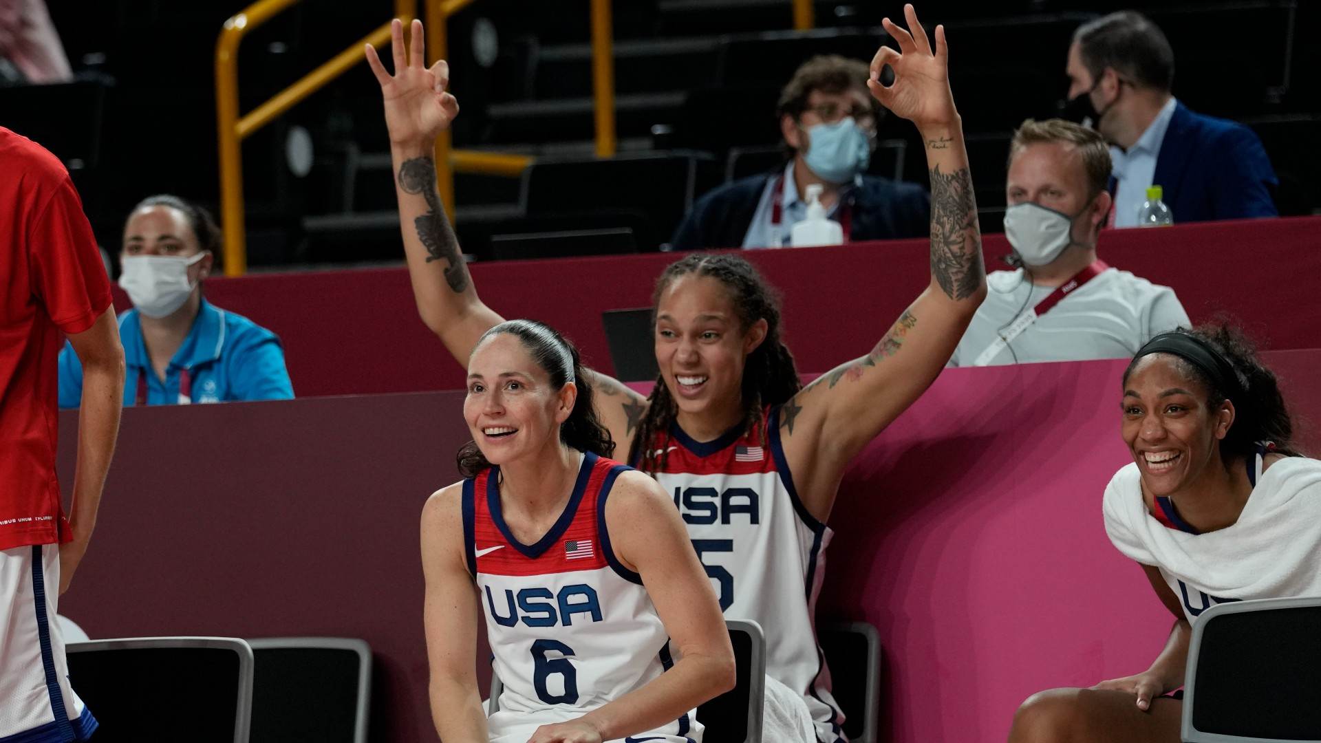 Em 23 minutos, Bird fez sete pontos Em 23 minutos, Bird fez sete pontos