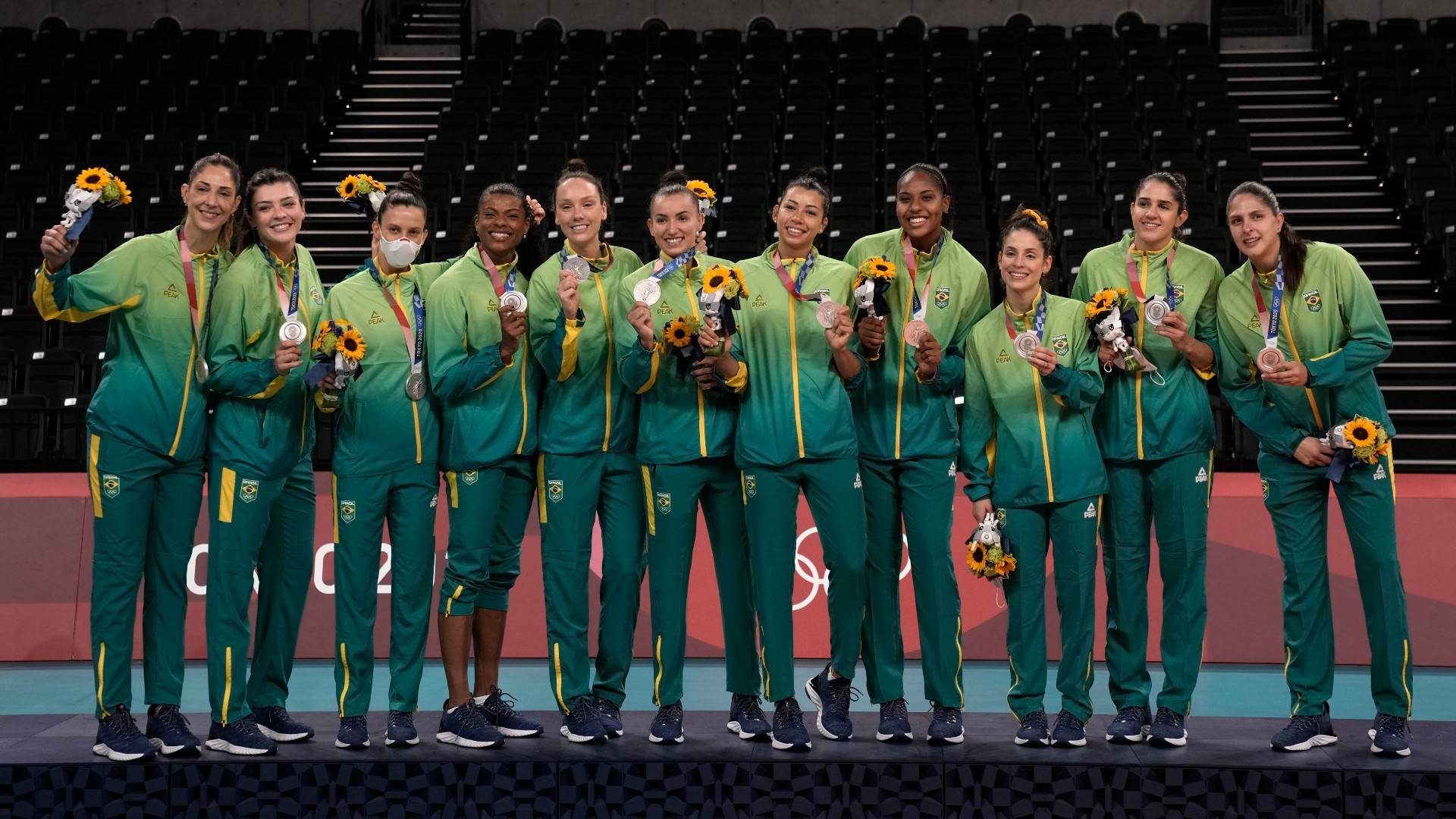 Seleção feminina de vôlei terminou com a prata  nos Jogos Olímpicos