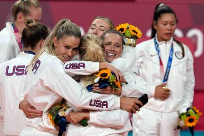 Medalhas conquistadas por EUA neste domingo (8) garantiram liderança de medalhas