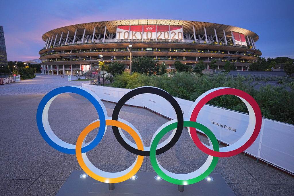 Estádio Nacional de Tóquio, visto do deque de observação do Shibuya Sky no prédi Estádio Nacional de Tóquio, visto do deque de observação do Shibuya Sky no prédi