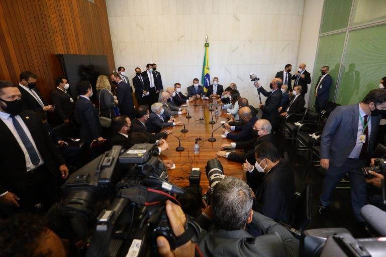 Cerimônia de entrega da MP do Auxílio Brasil e da PEC dos precatórios Cerimônia de entrega da MP do Auxílio Brasil e da PEC dos precatórios