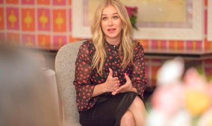 Christina Applegate usa humor para lidar com esclerose múltipla