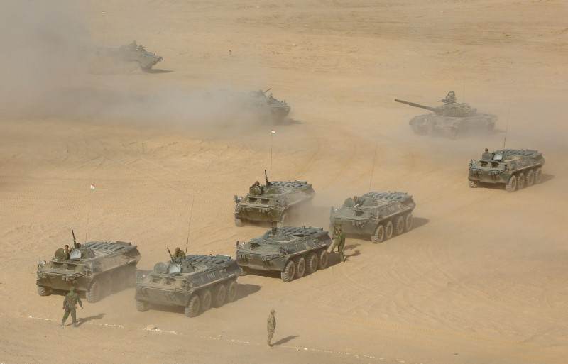 Rússia, Uzbequistão e Tajiquistão fazem exercício militar perto do Afeganistão