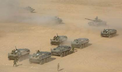 Rússia, Uzbequistão e Tajiquistão fazem exercício militar perto do Afeganistão