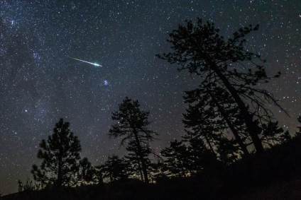 Chuva de meteoros Perseidas ocorre anualmente entre julho e agosto