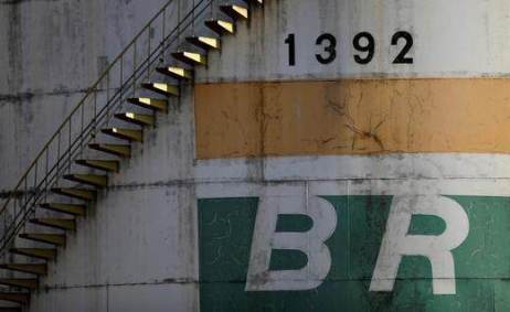 Presidente da BR Distribuidora defendeu regra de bandeiras em postos de gasolina