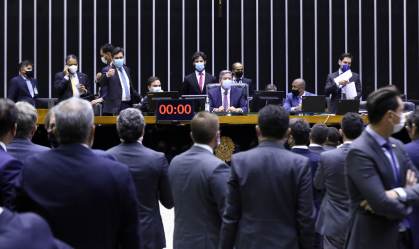 Câmara rejeita fim do segundo turno presidencial