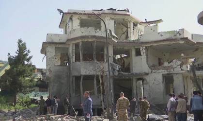 Prédio de cidade afegã é destruído após invasão do Talibã