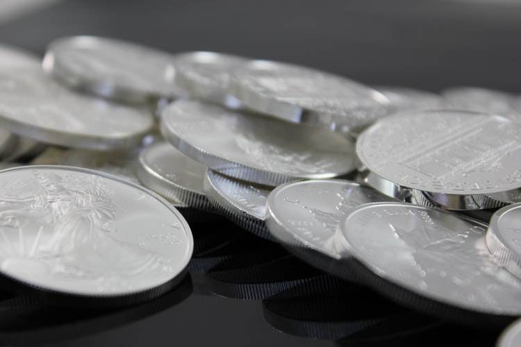 Investimentos em ouro e prata demandam boa leitura do contexto econômico e polít Investimentos em ouro e prata demandam boa leitura do contexto econômico e polít
