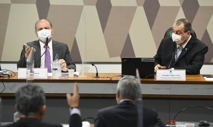 O deputado Ricardo Barros e o senador Omar Aziz, presidente da CPI da Pandemia 