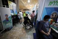 Com alta de casos e variante Delta, Israel amplia aplicação de 3ª dose