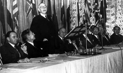 John Keynes em Bretton Woods, em 1944